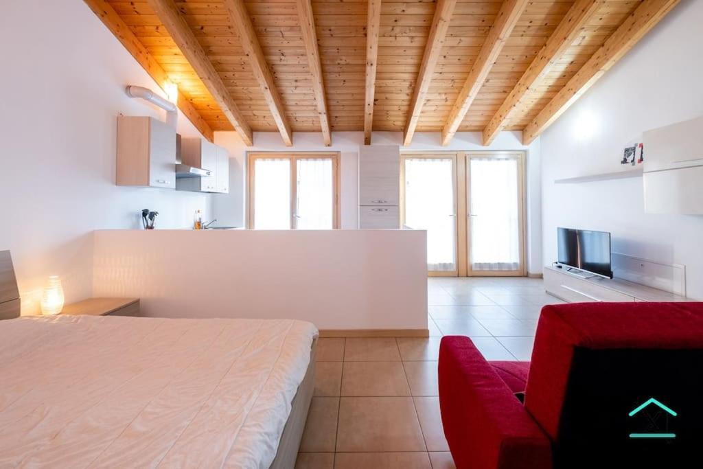 Travedona Loft By Lake Ixihome المظهر الخارجي الصورة